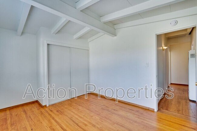 Building Photo - 2343 Jackson St