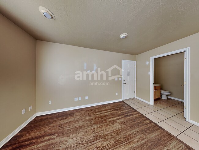 Building Photo - 14064 S Rosaleen Ln