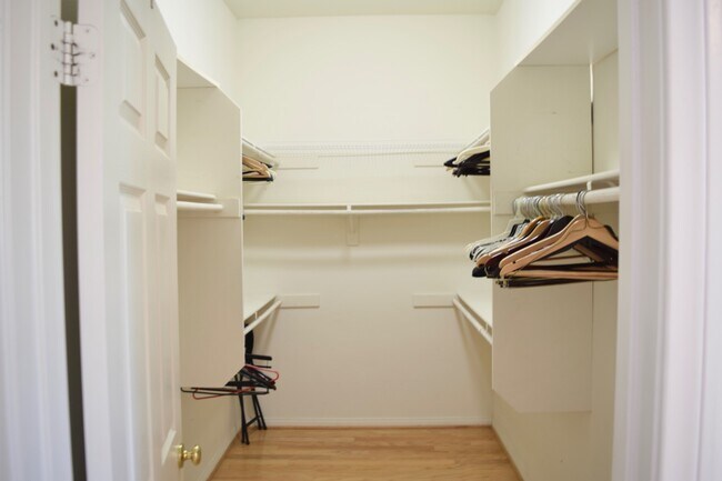 Building Photo - 1144 Corte Riviera