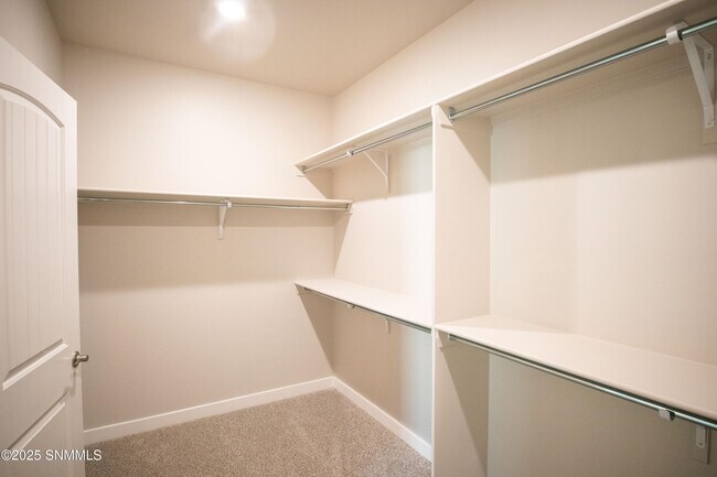 Building Photo - 3019 San Jenaro Dr