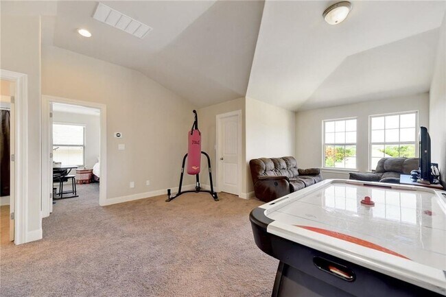 Building Photo - 16005 Cinca Terra Dr