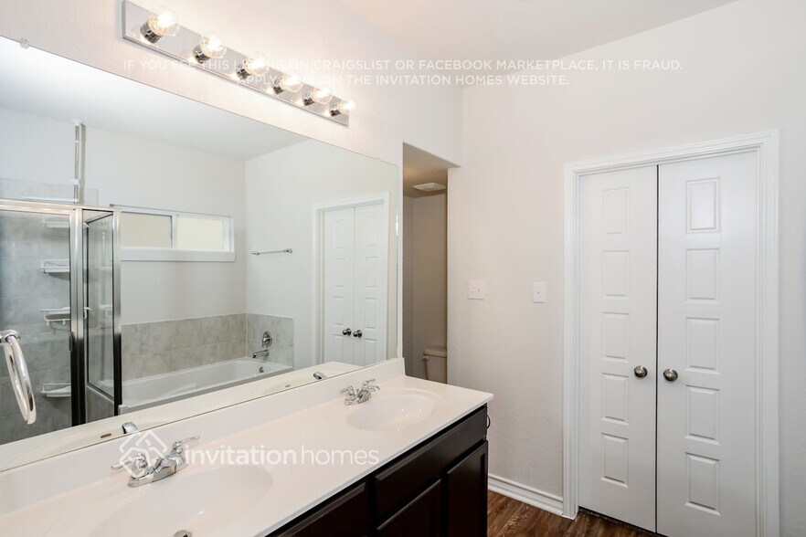 Building Photo - 13603 McBride Bend