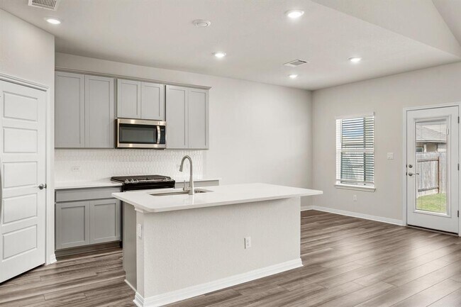 Building Photo - 631 Wild Spur Ln