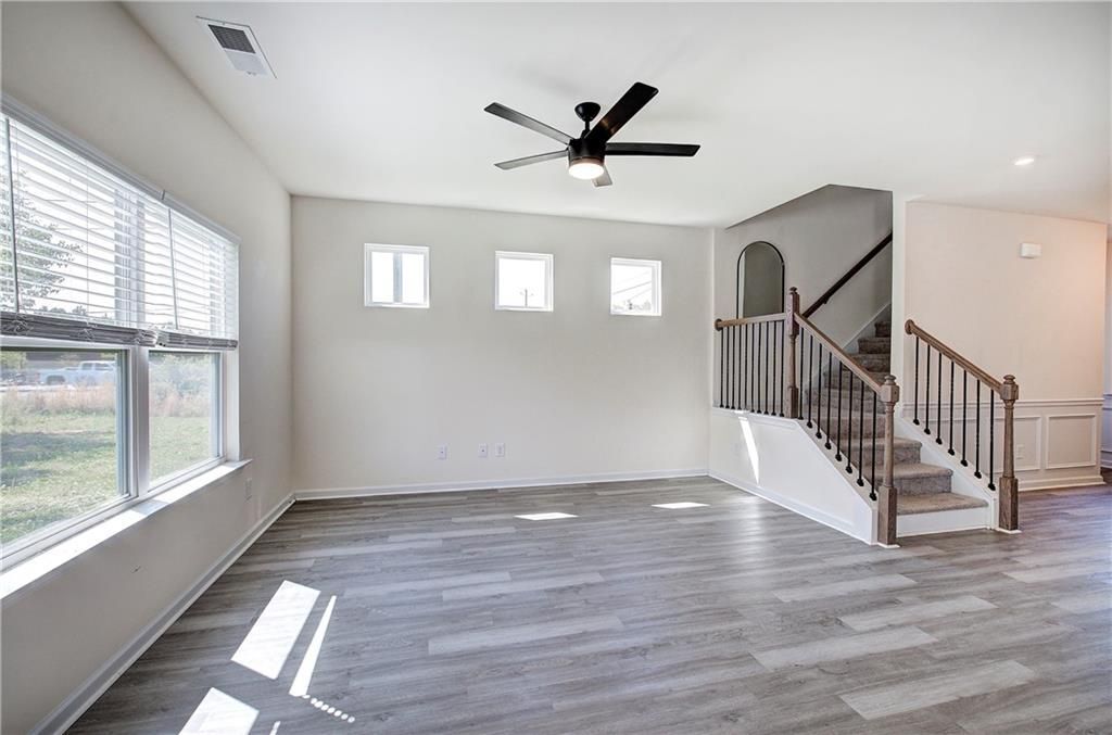 Building Photo - 10 Eagle Dr