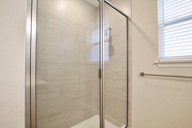 Building Photo - 6491 Cyrils Dr
