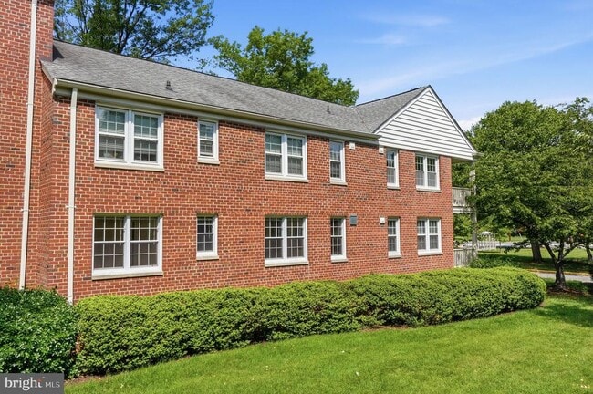 Building Photo - 6605 Potomac Ave