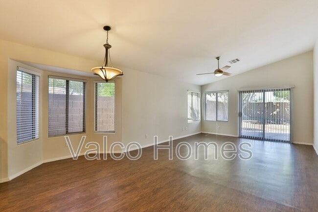 Building Photo - 6450 W Saddlehorn Rd