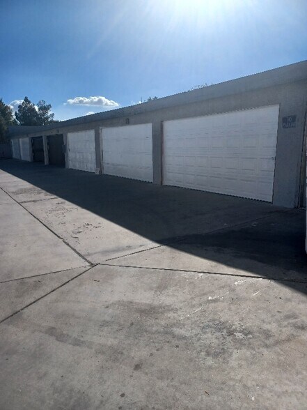 Building Photo - 4114 W Ave L