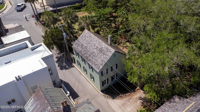 Building Photo - 76 Marine St