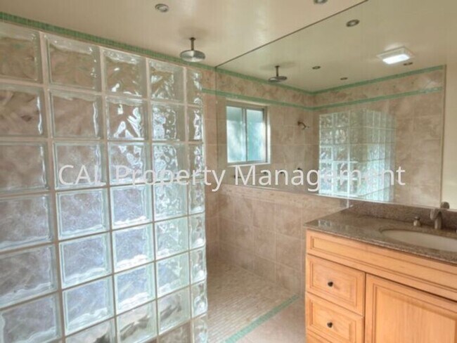 Building Photo - Beautiful 3-Bedroom Pebble Beach Home!