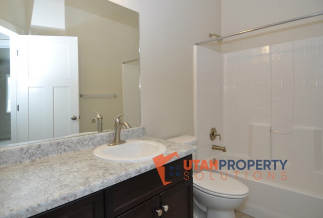 Building Photo - 14927 S Thunder Horse Ln