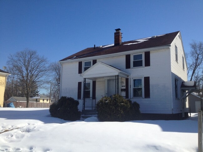 Building Photo - 2923 Winter St