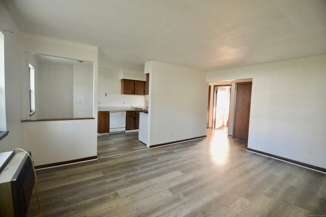 Building Photo - 48 Enid St