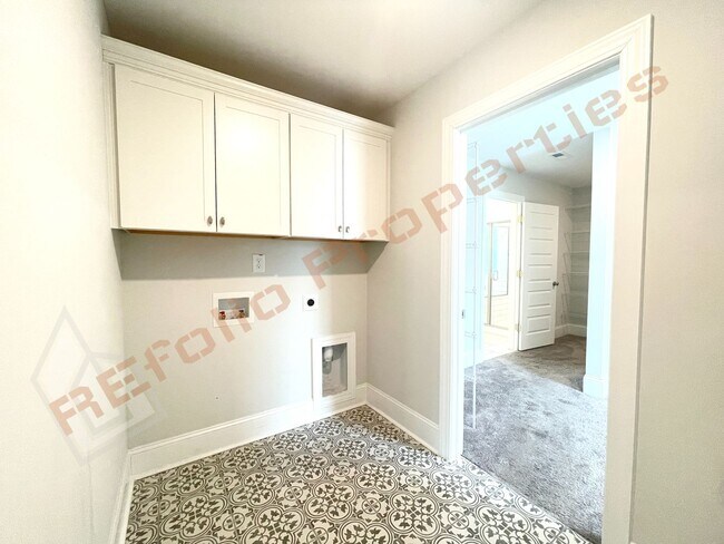 Building Photo - Elegant 3 Bedroom Home with Loft and Amenities @ The Preserve at Kitchin Farms, Wake Forest, Avai...