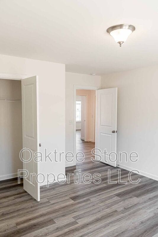 Building Photo - 3378 Skyland Dr