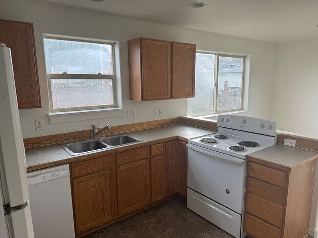 Building Photo - 2430-2438 E Whiteaker