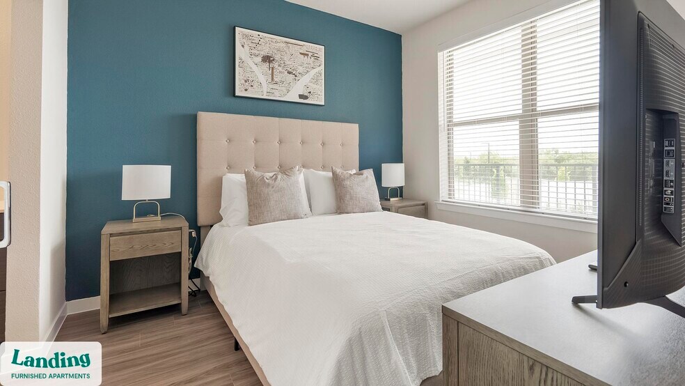 Building Photo - 14015 Univ Pass