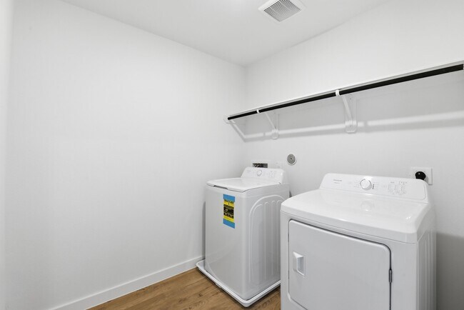 Building Photo - 3534 Blue Mockingbird St