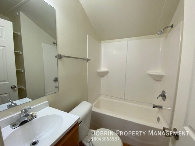Building Photo - 1708 Tyler St