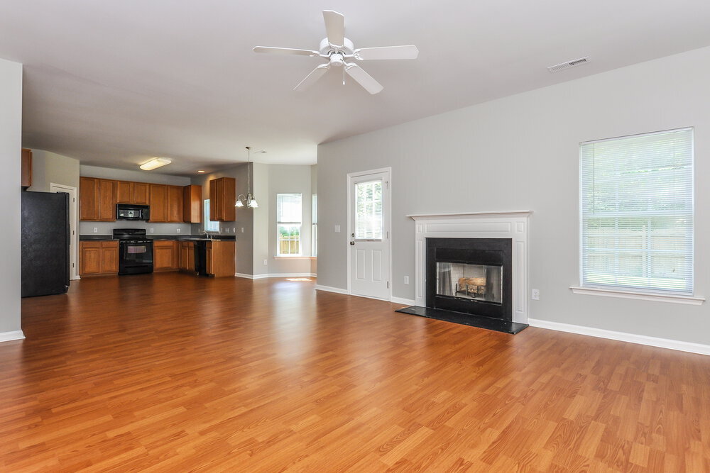 Building Photo - 804 Red Oak Tree Dr