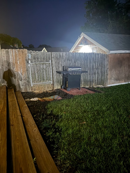 Building Photo - 346 Orion St