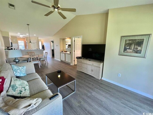 Building Photo - 627 Waterway Village Blvd