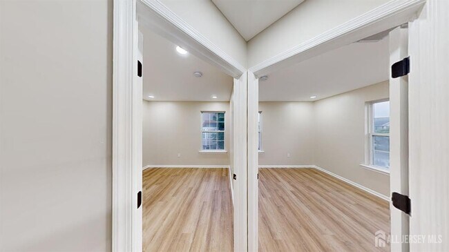 Building Photo - 2405 Timber Ridge Ct