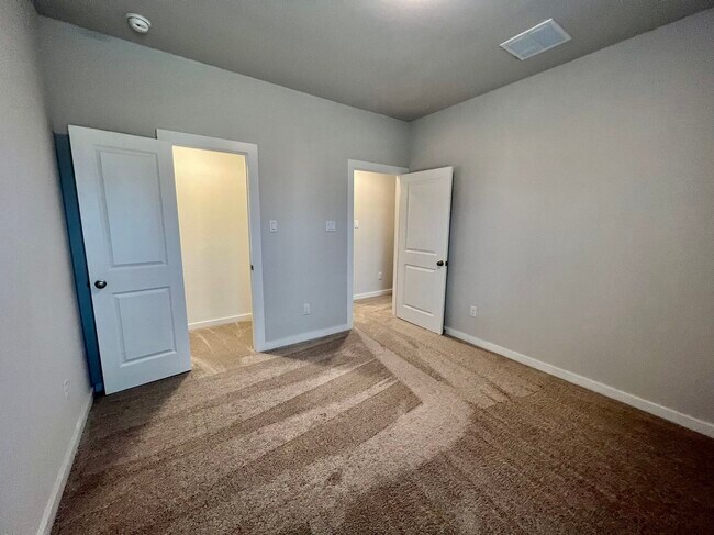Building Photo - 18426 Palmetto Vw Dr