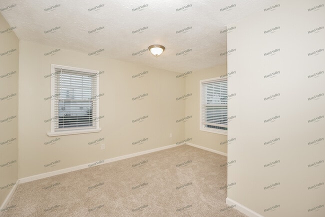 Building Photo - 2797 Stark Dr