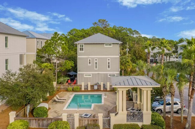 Building Photo - 50% off first months rent.  Remodeled 5 bedroom house with bikes – walking distance to the beach