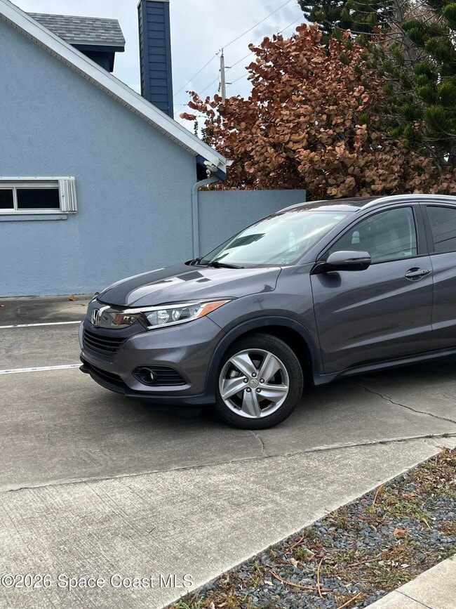 Building Photo - 8154 Ridgewood Ave