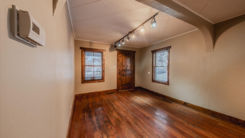 Building Photo - 916 2nd St