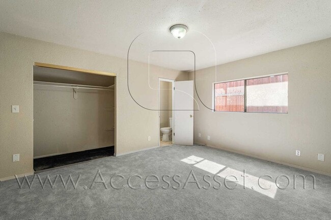 Building Photo - 33220 Schaper St