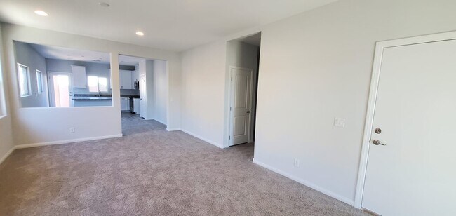 Building Photo - 5846 Steinbeck Vly St