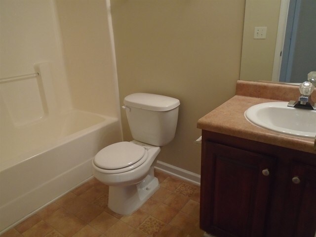 Building Photo - 131 Cottonbelle Dr