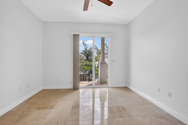 Building Photo - 616 SE 20th Ave