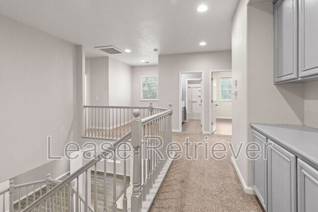 Building Photo - 4244 Lindsey Ln