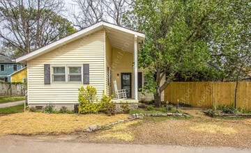 Building Photo - 5210 Idaho Ave