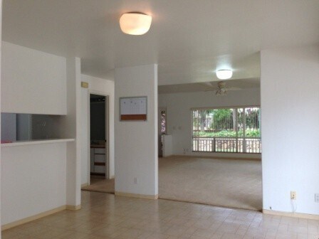 Building Photo - RENOVATED WESTLOCH FAIRWAYS HOME W/2 CAR ENCLOSED GARAGE