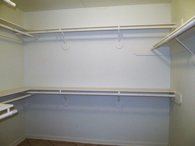 Building Photo - 104 Laguna Pointe Dr