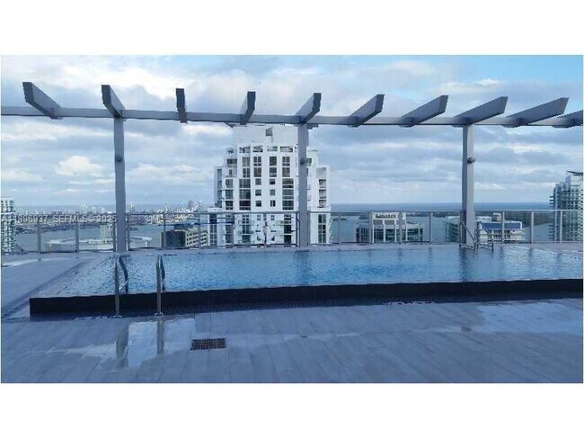 Building Photo - 1100 S Miami Ave