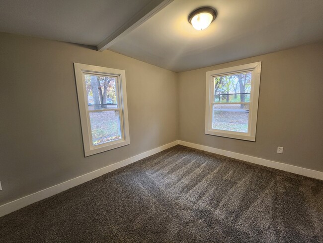 Building Photo - 23628 W Dupage Country Club Dr
