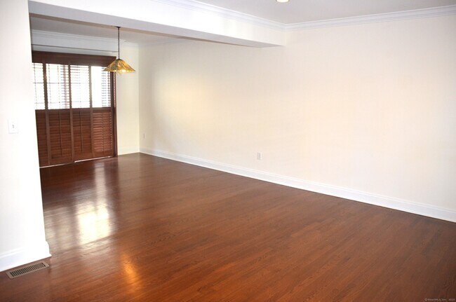 Building Photo - 1707 Summer St