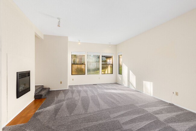 Building Photo - 17633 NE 88th Pl