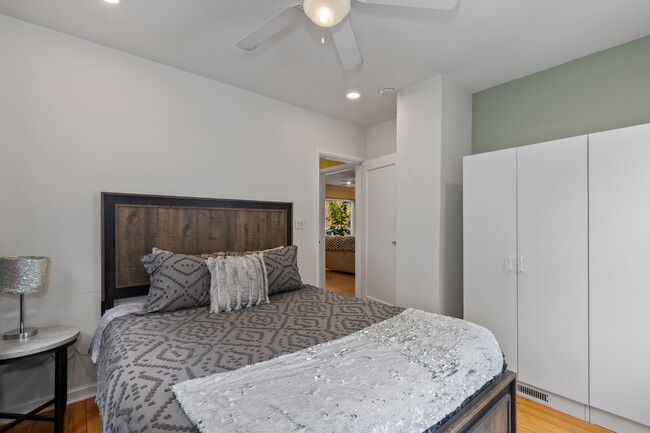 Building Photo - 1411 W Fort St