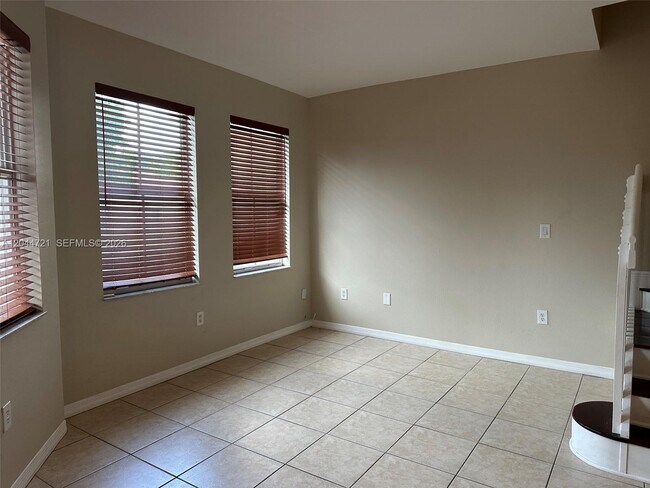 Building Photo - 13741 SW 274th Terrace