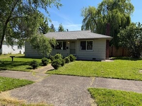 Building Photo - Updated 2 bedroom 1 bathroom house in Eugene!