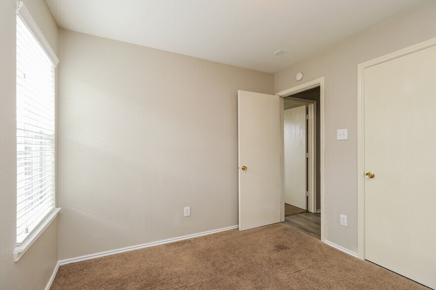 Building Photo - 13102 Gatton Park Dr