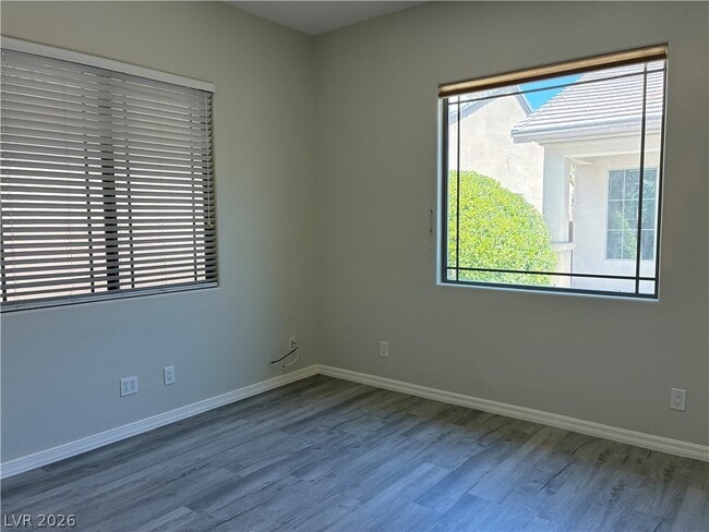 Building Photo - 10 Caprington Rd
