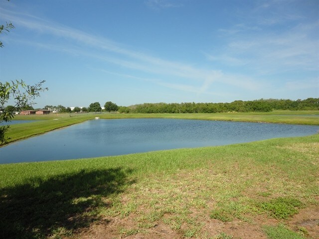 Building Photo - 15535 Telford Spring Dr